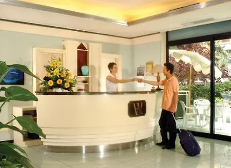 Hotel Hotel Milano Ile De France 3*